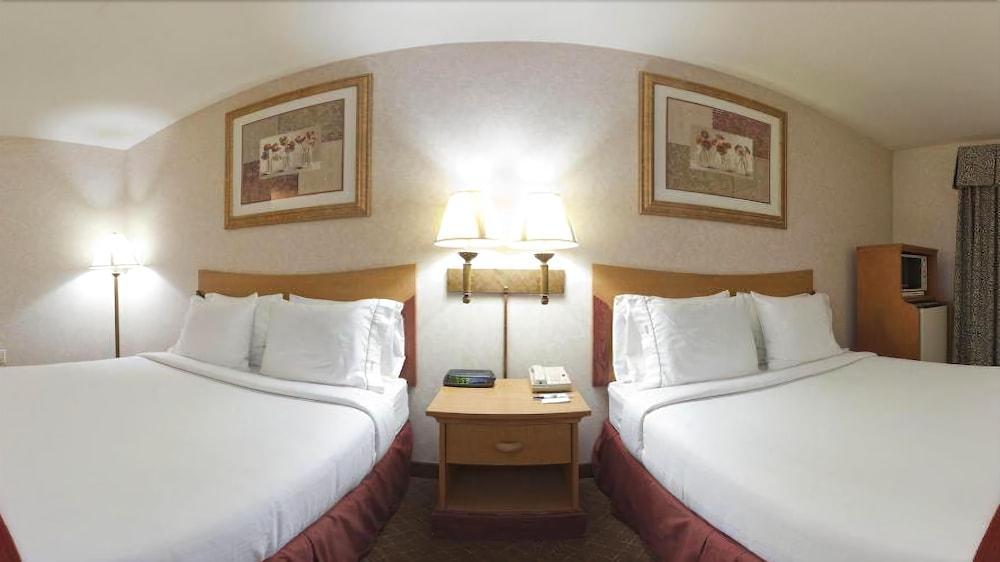 Holiday Inn Express & Suites Tracy By Ihg Eksteriør bilde